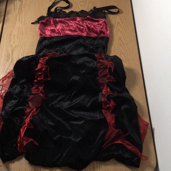 New Womens Victorian Vampire Halloween Costume size Small/Medium Fit size 6-8 - Picture 2 of 12